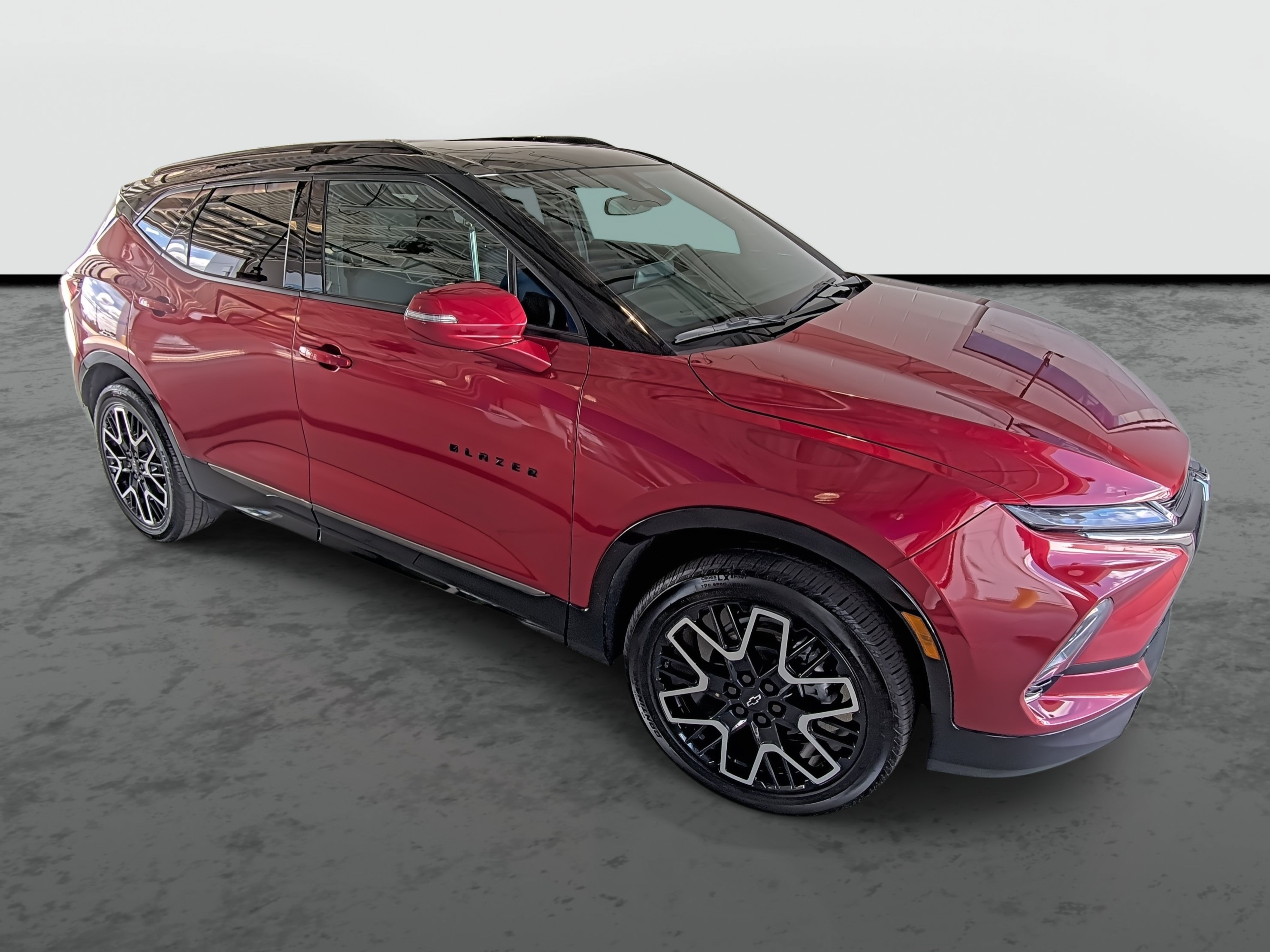Used 2023 Chevrolet Blazer RS w/ Enhanced Convenience Package FWD image 4