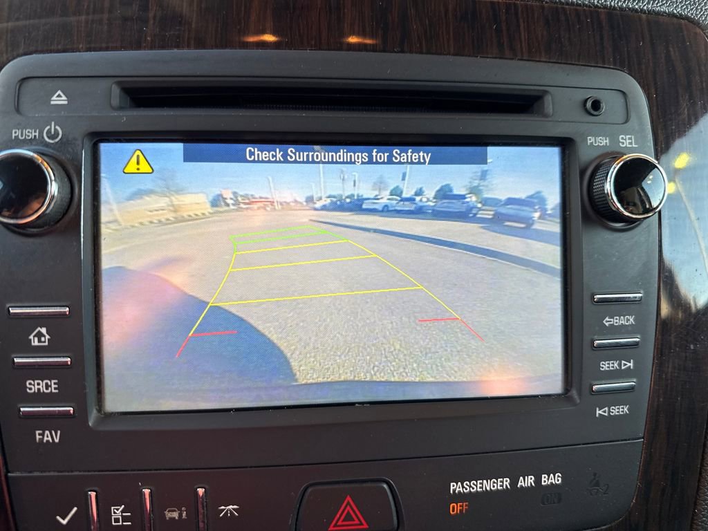 Used 2015 Chevrolet Traverse LT w/ Style and Technology Package image 26