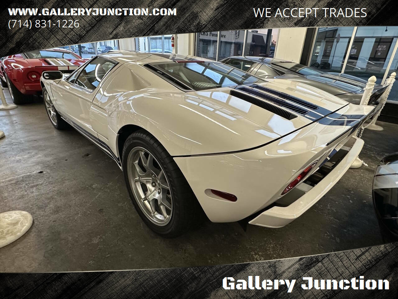Used 2005 Ford GT RWD image 1