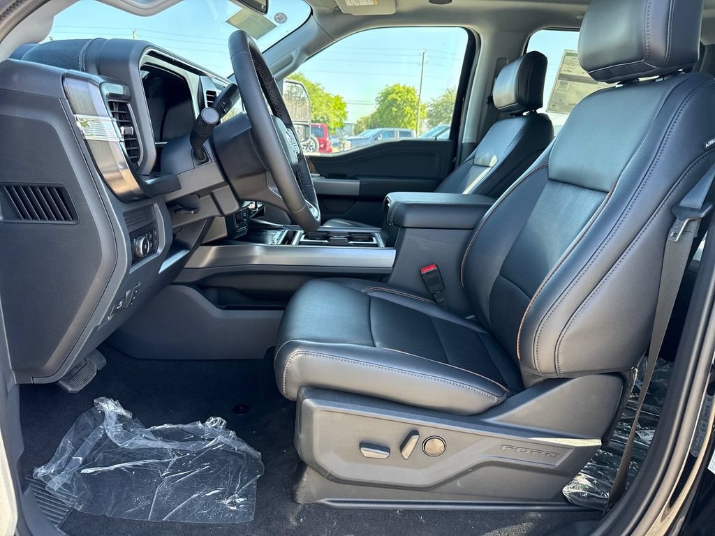 New 2026 Ford F250 Lariat w/ Black Appearance Package AWD/4WD image 21