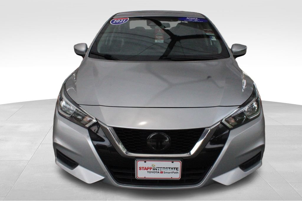 Used 2021 Nissan Versa SV FWD image 8