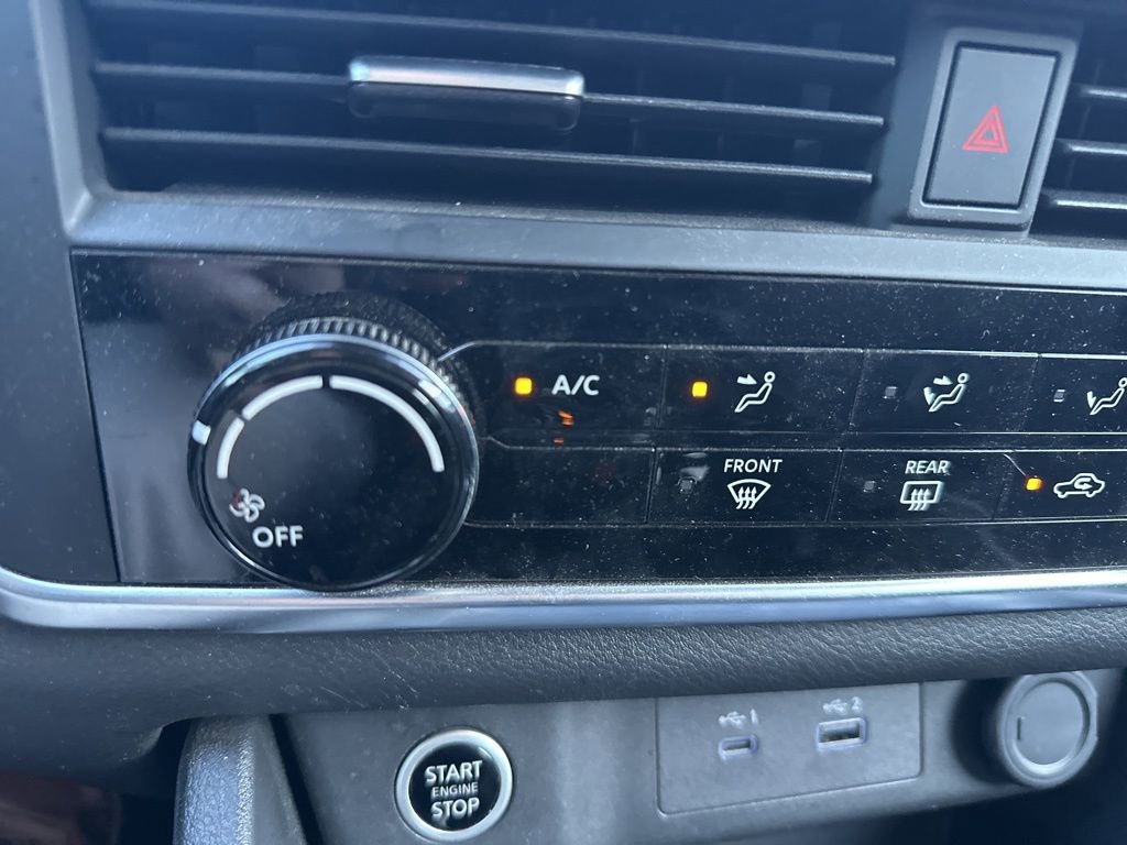 Used 2023 Nissan Rogue S image 14