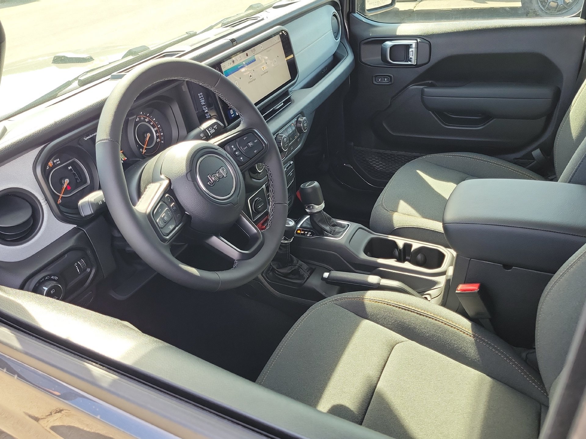 New 2026 Jeep Gladiator Sport AWD/4WD image 3