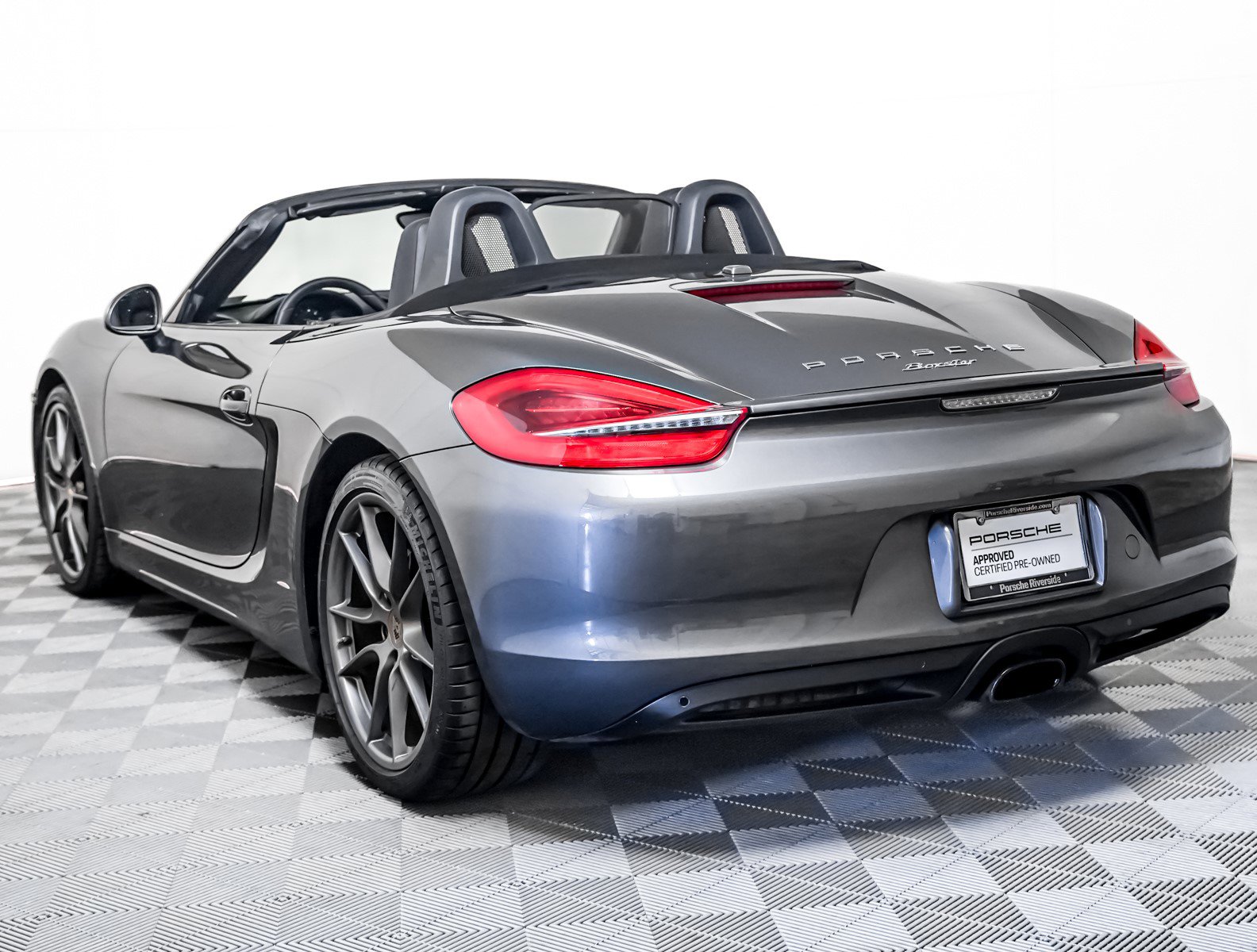 Used 2015 Porsche Boxster image 3