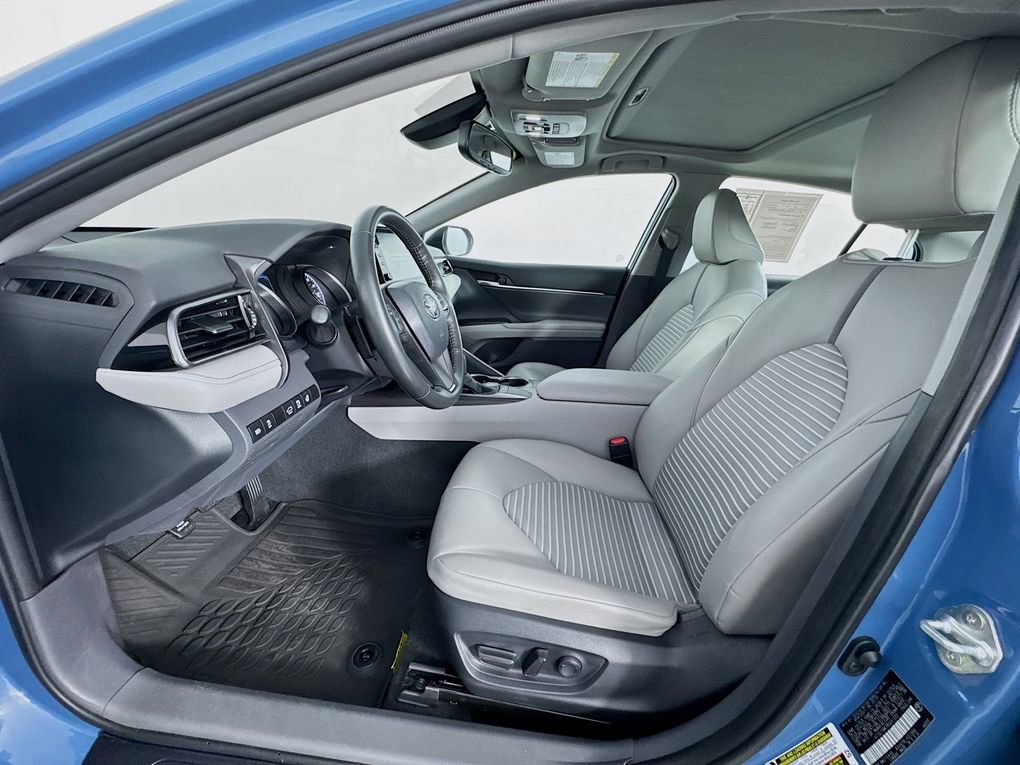 Used 2024 Toyota Camry SE w/ Cold Weather Package image 12