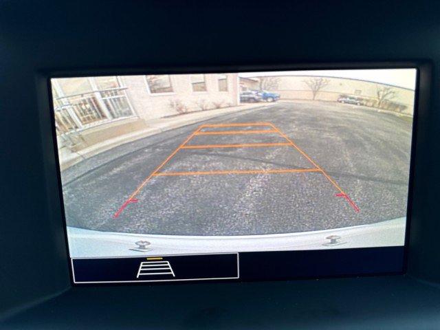 Used 2023 GMC Terrain SLE w/ Driver Convenience Package FWD image 21