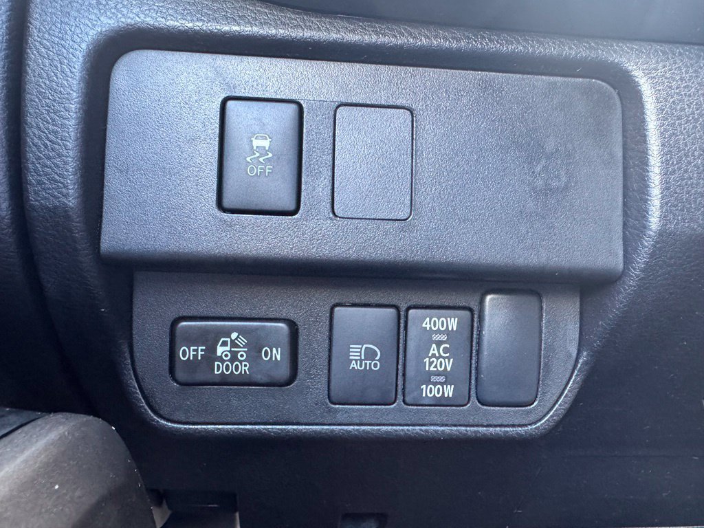 Used 2023 Toyota Tacoma TRD Off-Road w/ Technology Package AWD/4WD image 31