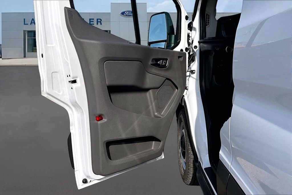 New 2026 Ford Transit 250 148 Medium Roof RWD image 24
