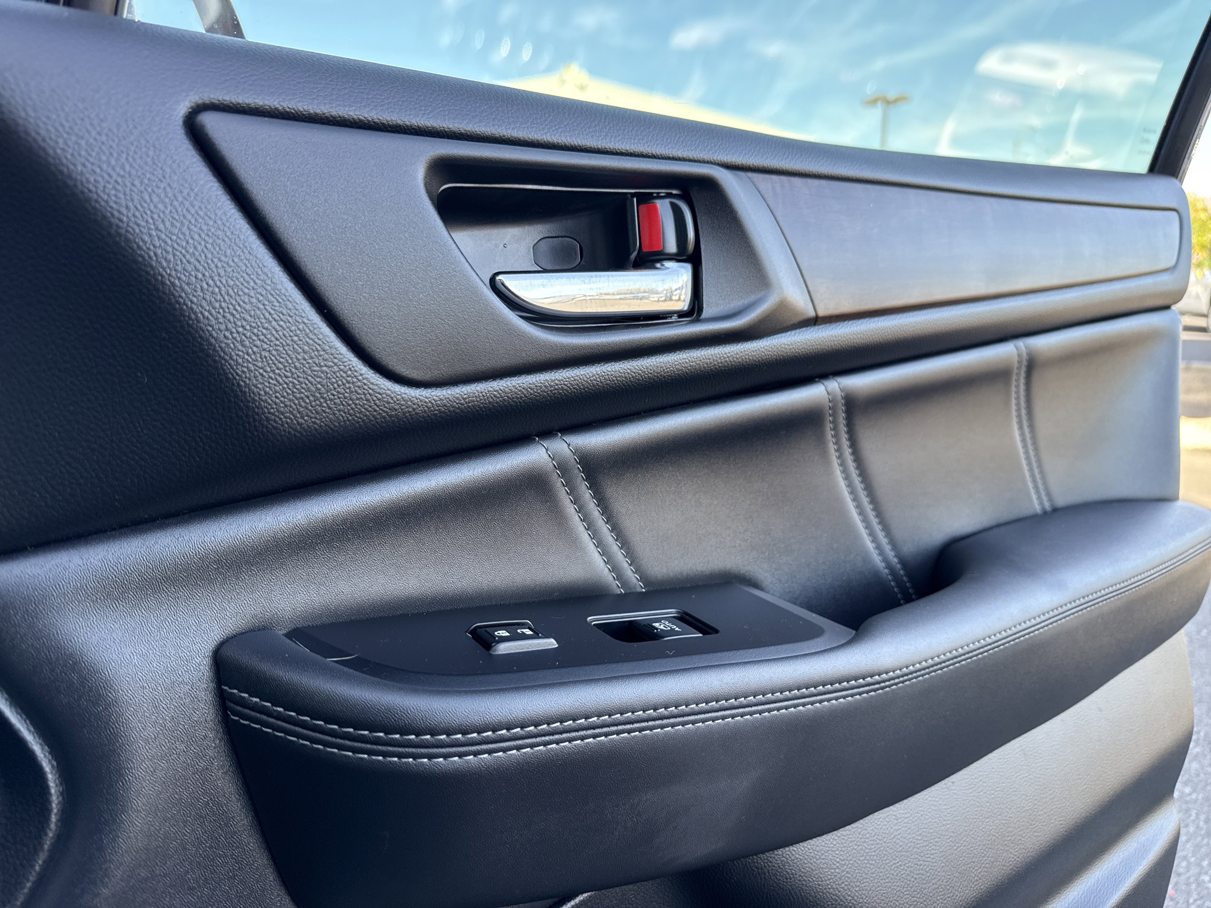 Used 2018 Subaru Outback 3.6R Limited image 41