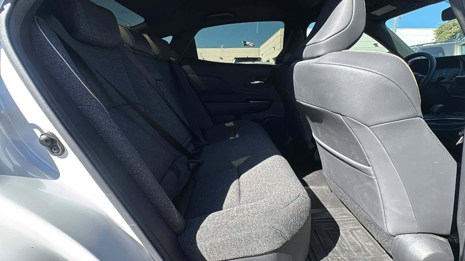 Used 2023 Toyota Crown Limited image 25