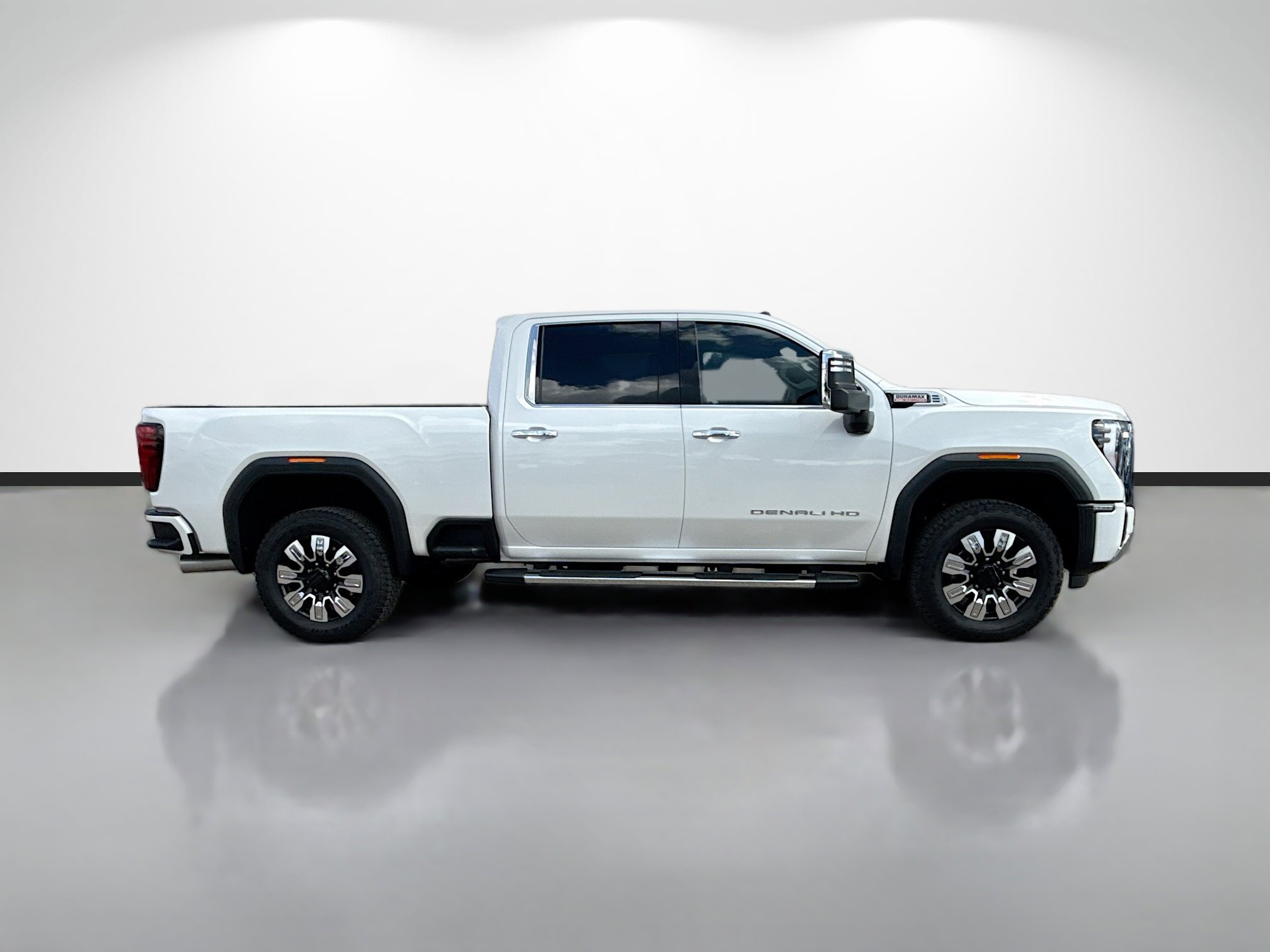Used 2025 GMC Sierra 2500 Denali w/ Denali Reserve Package image 2