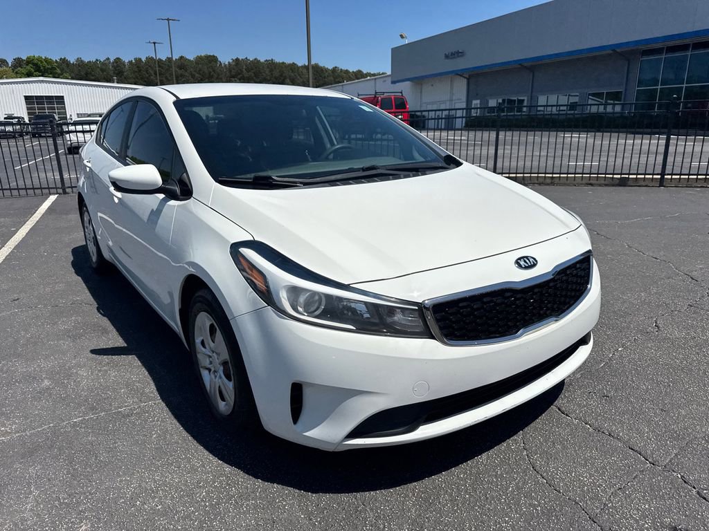 Used 2017 Kia Forte LX image 4