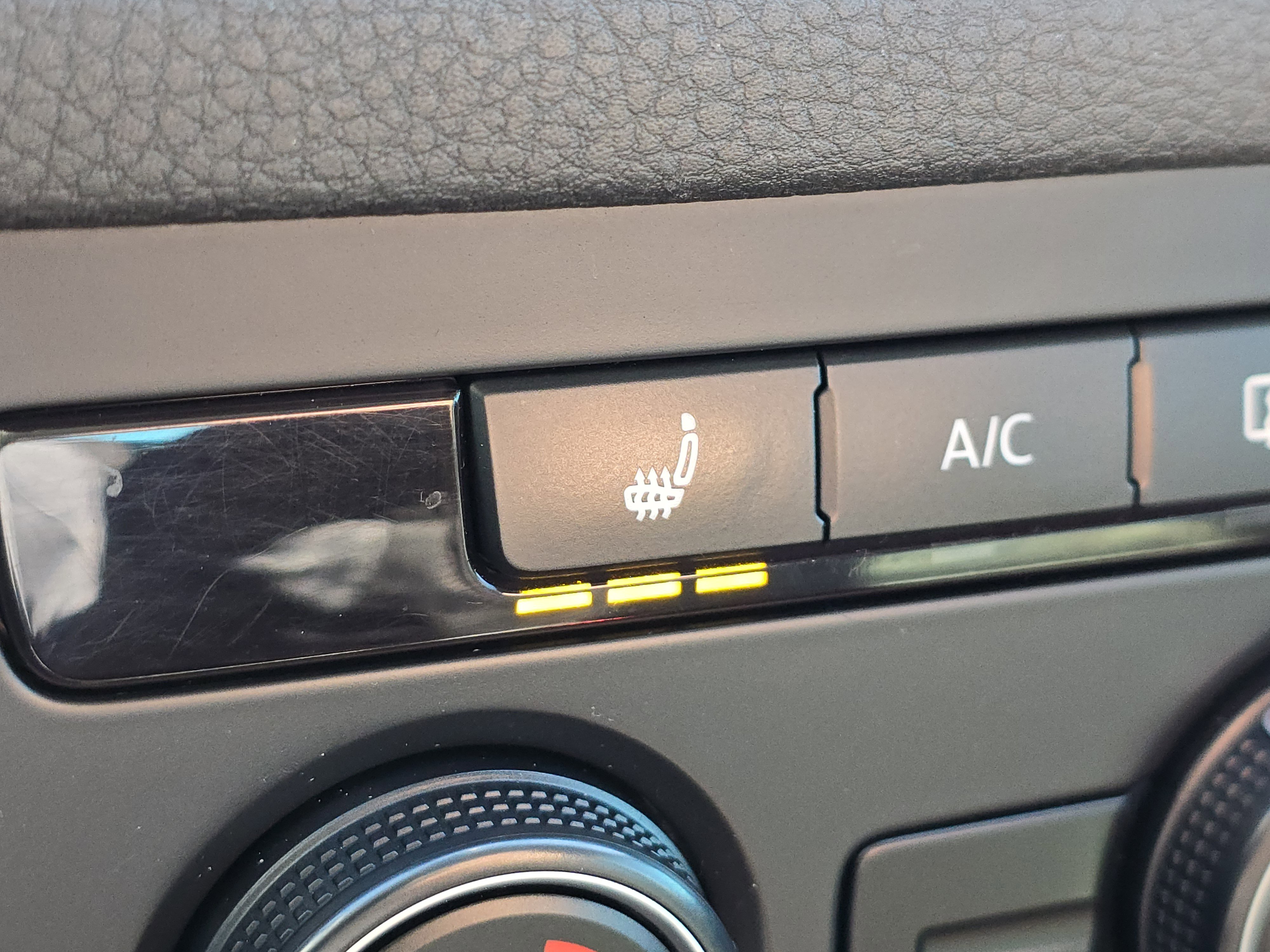 Used 2017 Volkswagen Tiguan Wolfsburg Edition image 13