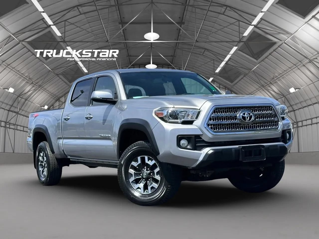 Used 2017 Toyota Tacoma TRD Off-Road w/ Tow Package AWD/4WD image 9