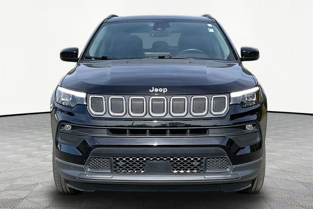 Used 2022 Jeep Compass Latitude w/ Sun and Sound Group image 2