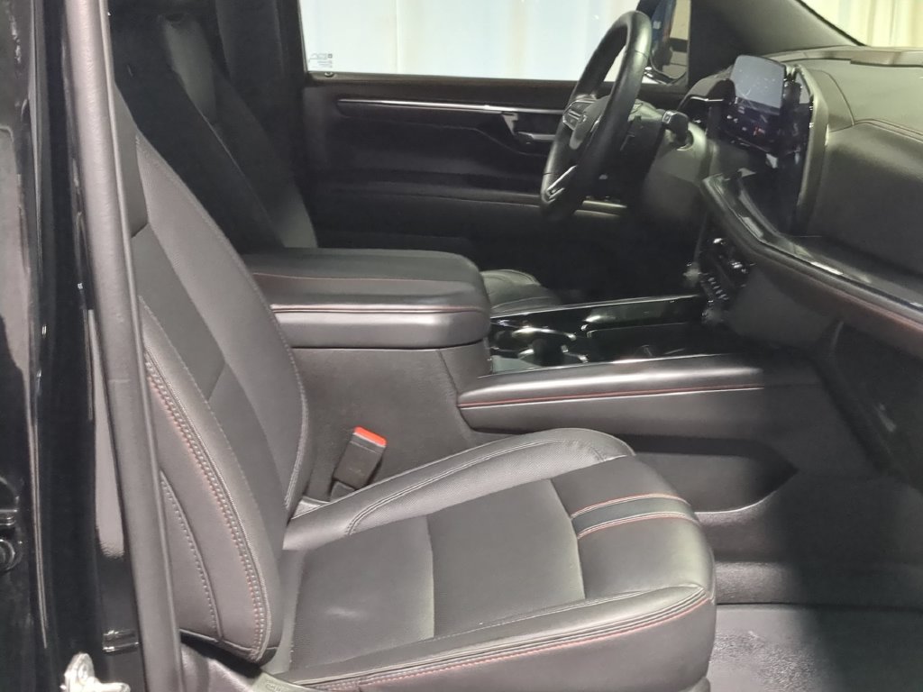 Used 2025 Chevrolet Tahoe RST w/ Comfort Package AWD/4WD image 27