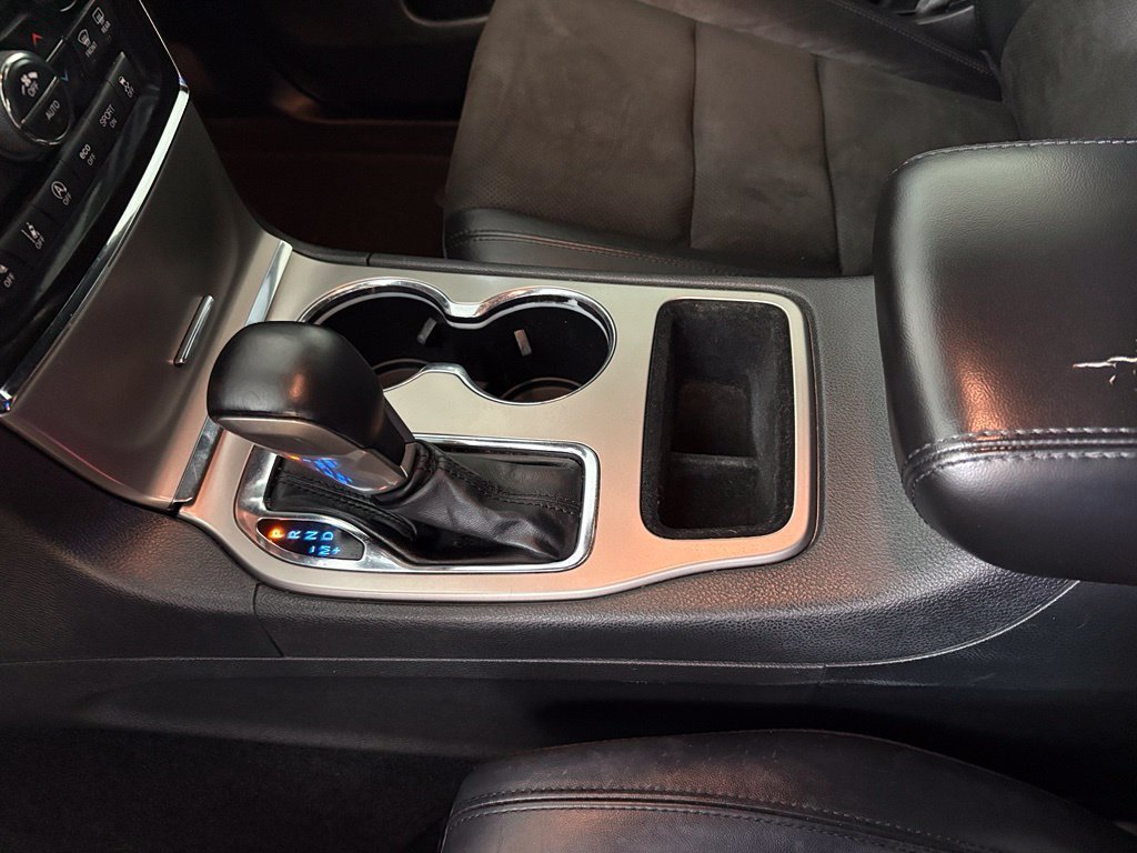 Used 2021 Jeep Grand Cherokee Laredo X RWD image 30