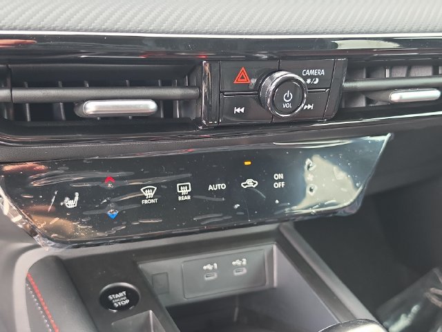 New 2026 Nissan Kicks SR w/ Cold Weather Package FWD image 24
