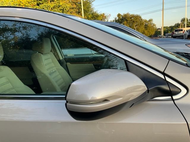 Used 2018 Honda CR-V EX image 3