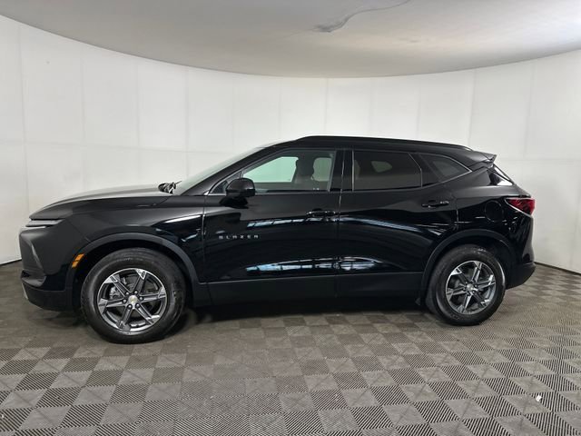 Used 2024 Chevrolet Blazer LT w/ Convenience Package FWD image 6