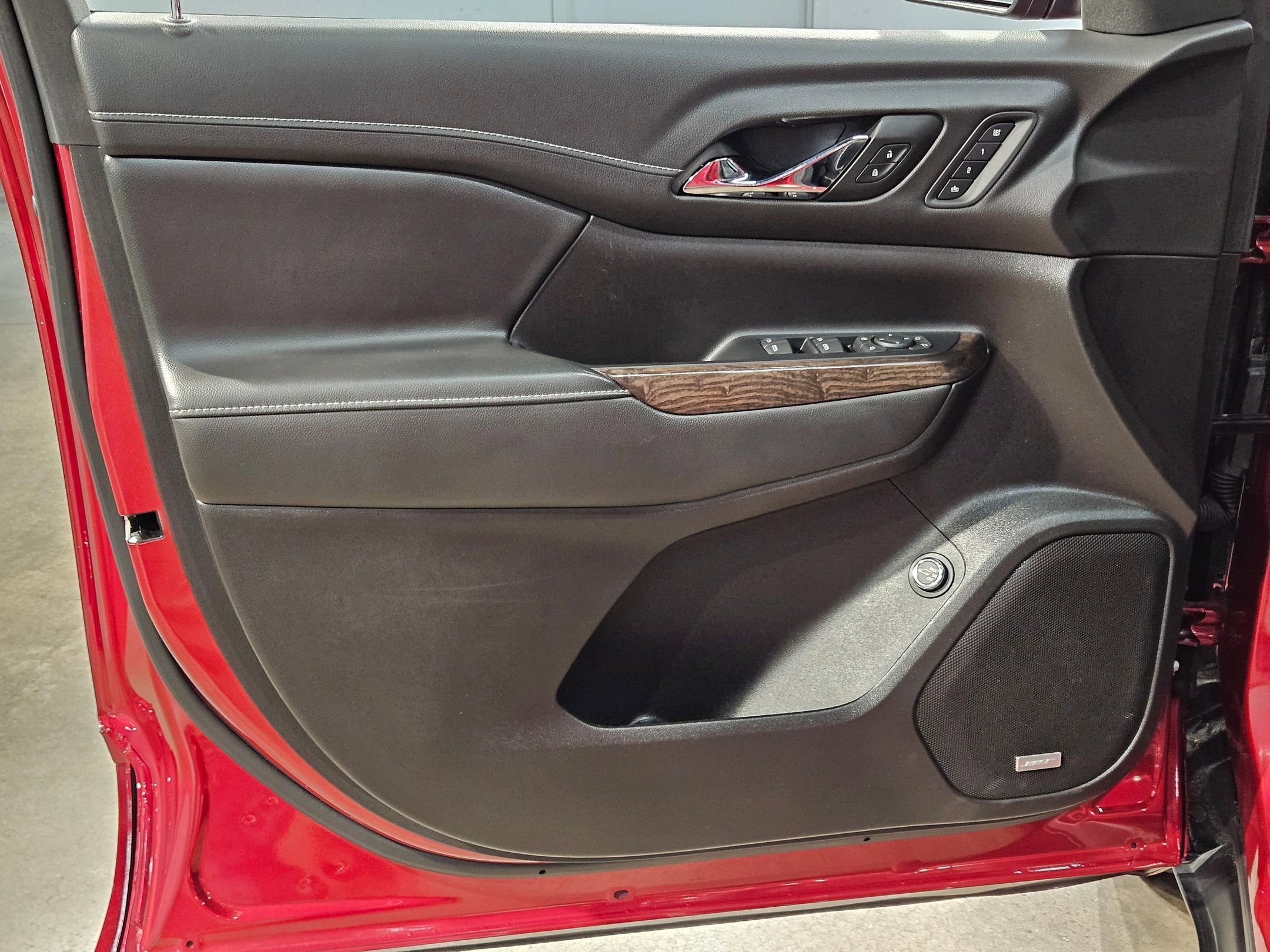 Used 2022 GMC Acadia Denali image 20