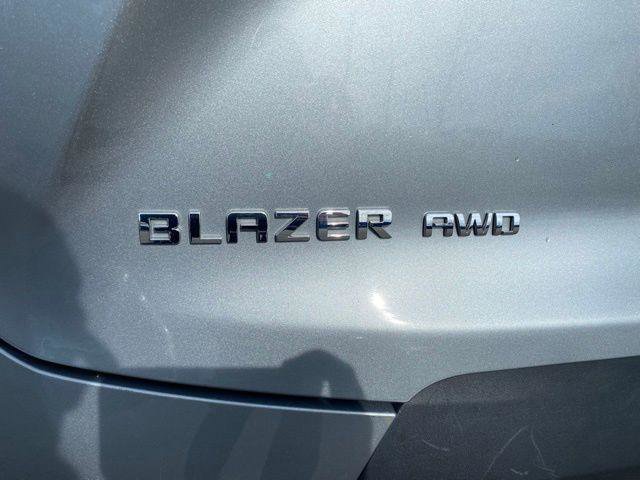 Used 2025 Chevrolet Blazer LT AWD/4WD image 31