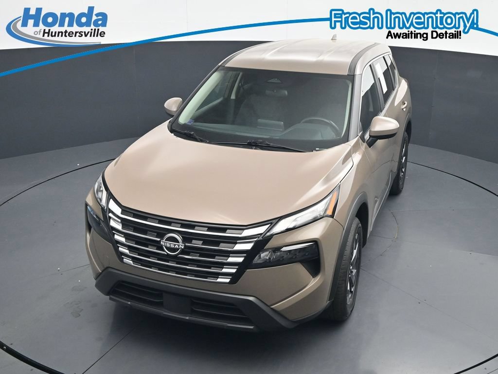 Used 2025 Nissan Rogue SV FWD image 15
