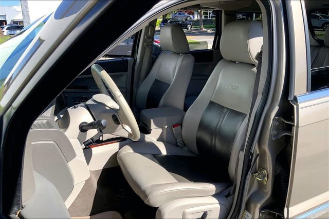 Used 2006 Jeep Grand Cherokee Limited AWD/4WD image 24