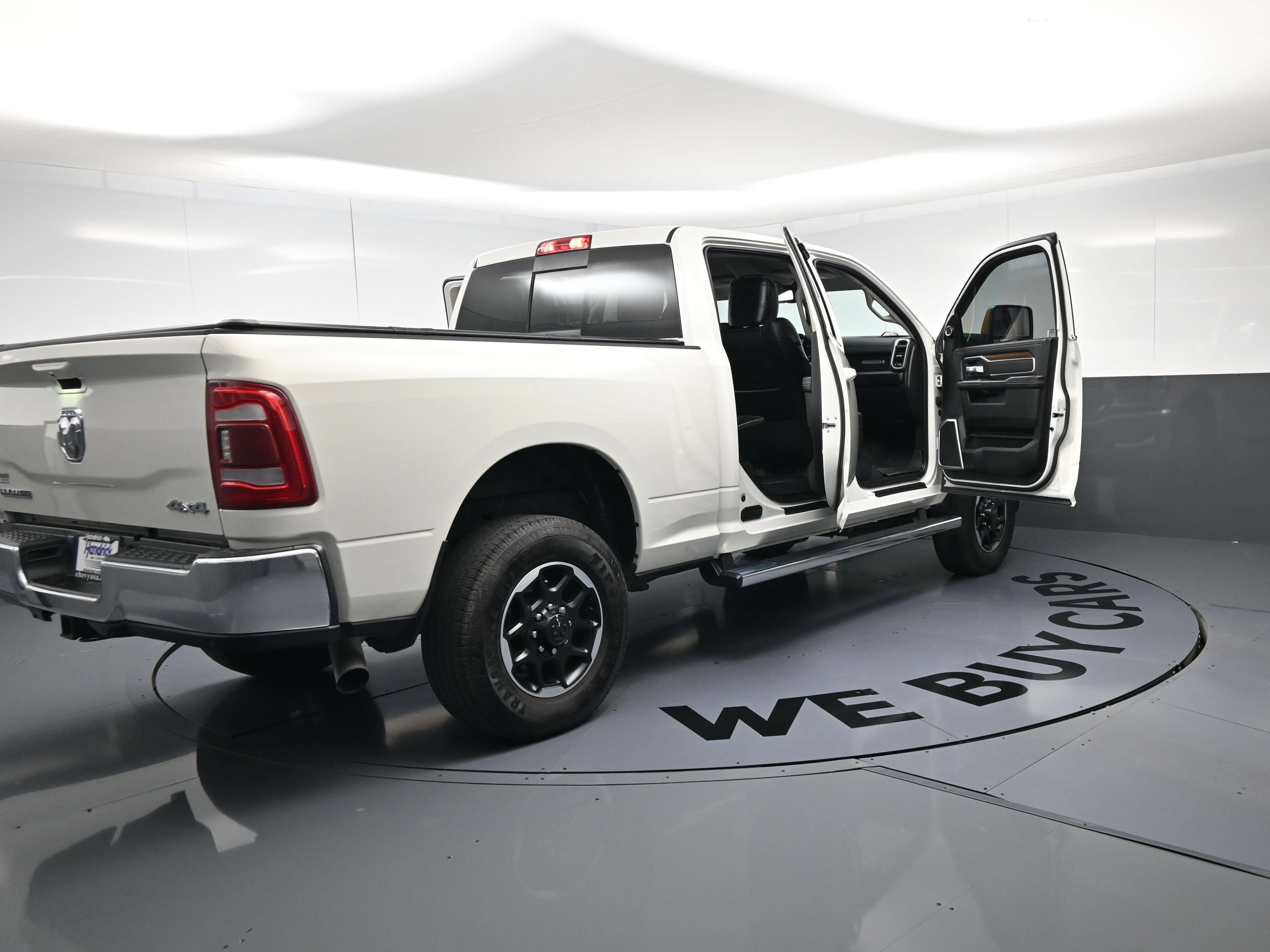 Used 2024 RAM 2500 Laramie AWD/4WD image 25