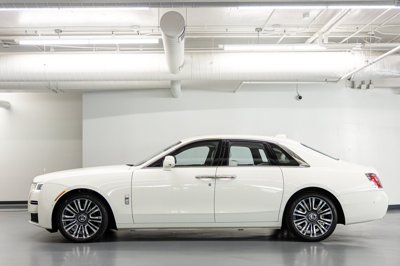 Certified 2023 Rolls-Royce Ghost AWD/4WD image 3