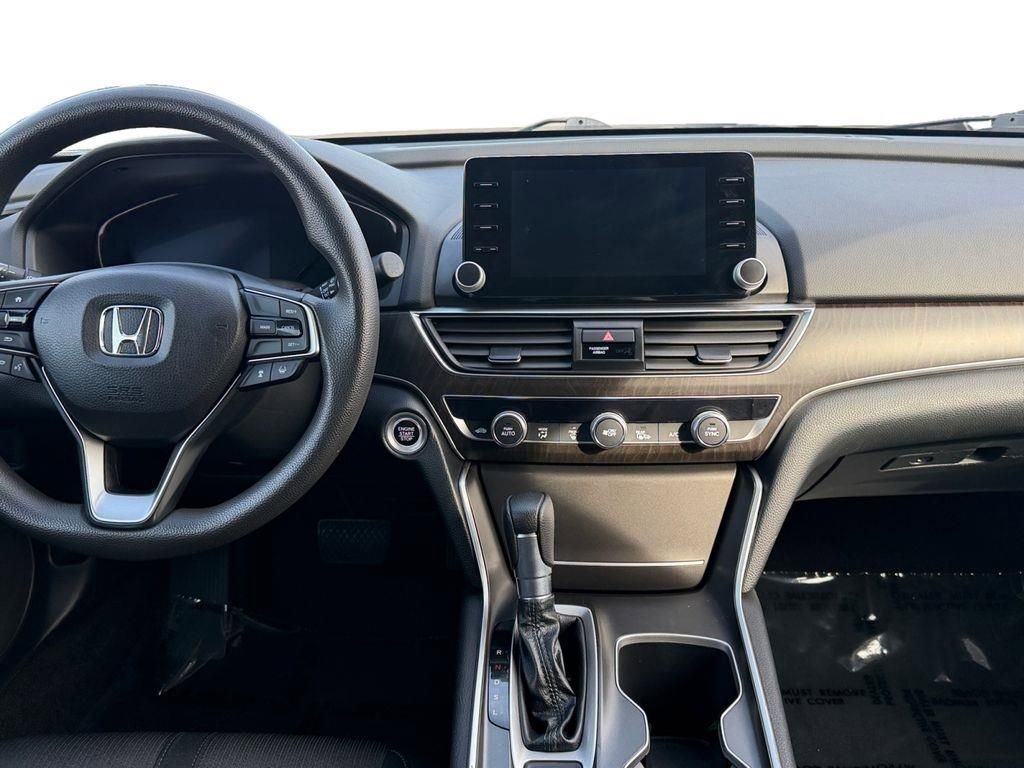 Used 2018 Honda Accord EX image 11