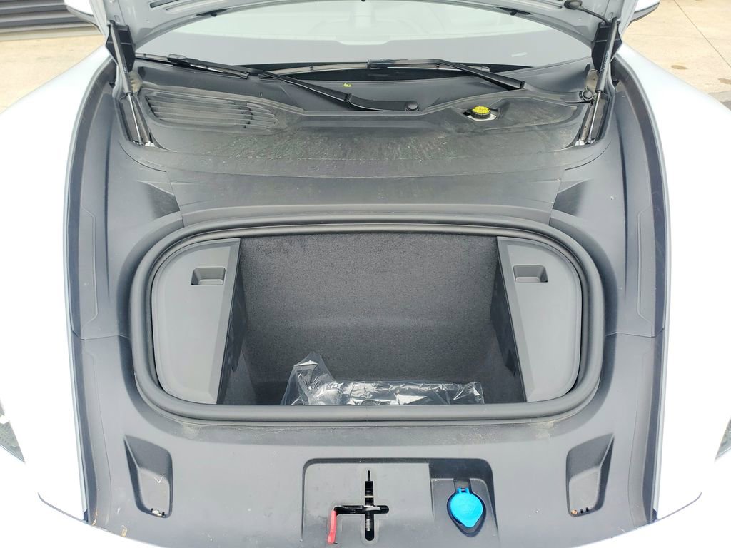Certified 2025 Porsche Taycan 4S AWD/4WD image 32
