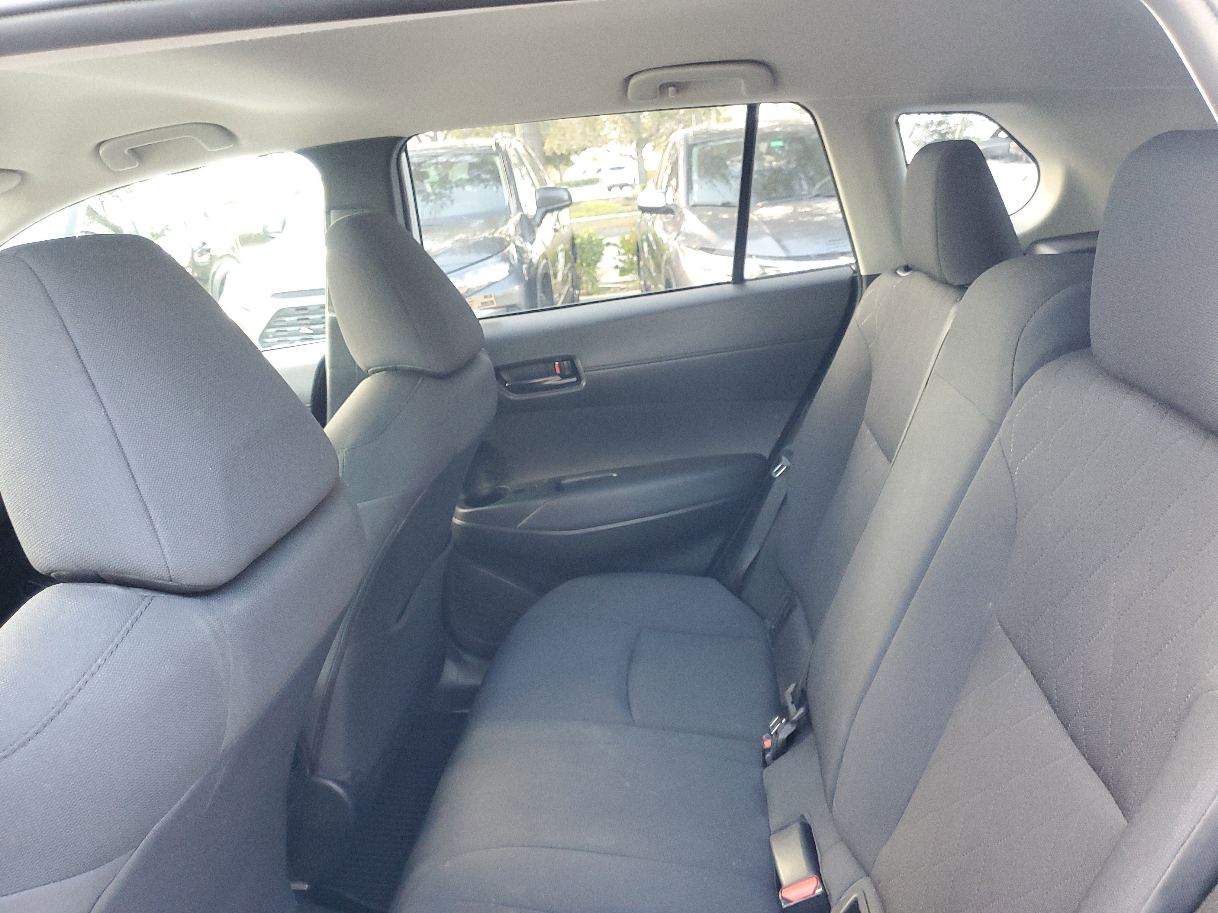 Used 2022 Toyota Corolla Cross LE image 11