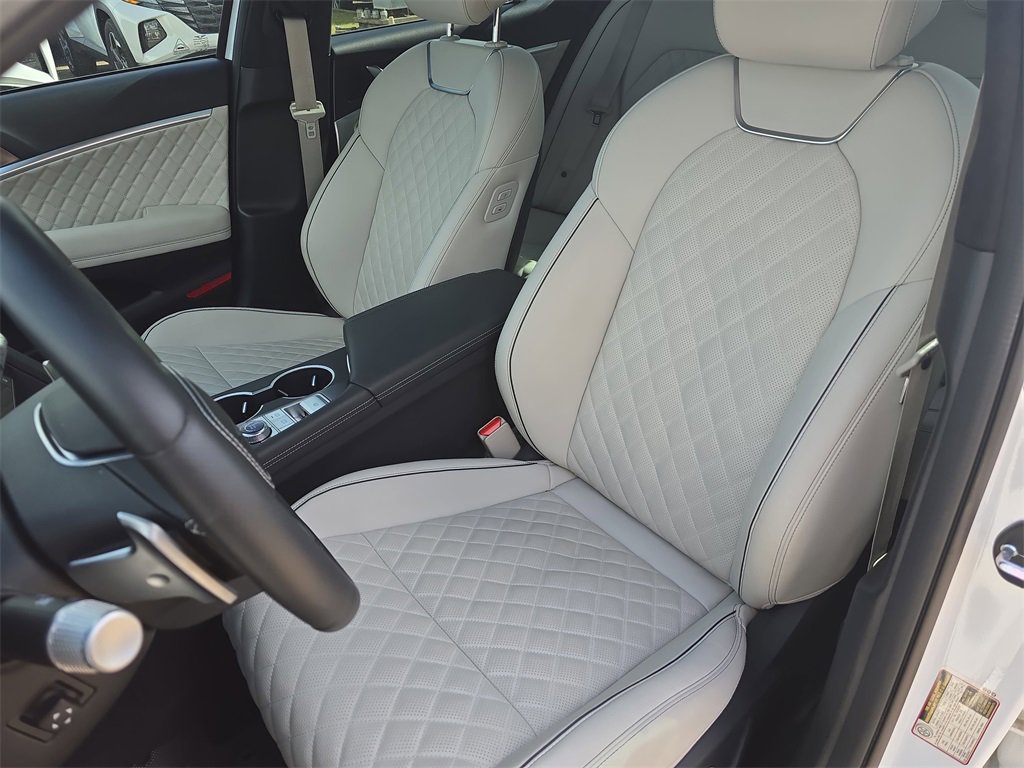 Used 2025 Genesis G70 3.3T Advanced w/ Sport Prestige Package image 15