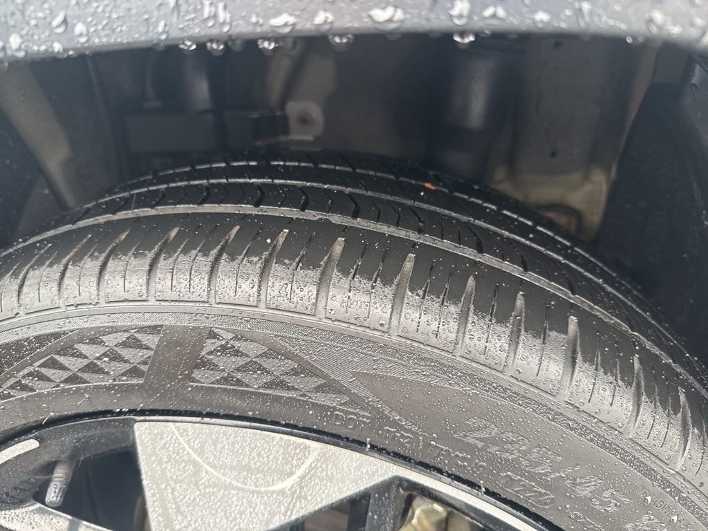 Used 2024 Hyundai Kona Limited image 34