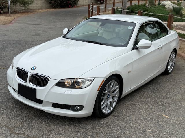 Used 2010 BMW 328i Convertible w/ Premium Pkg image 1