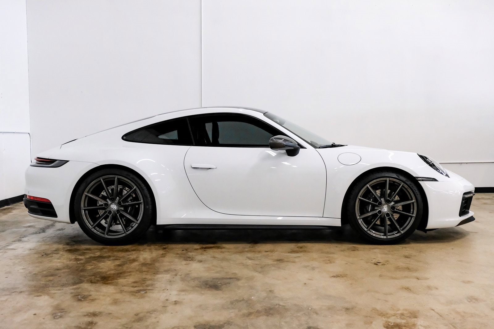 Used 2024 Porsche 911 Carrera T image 8
