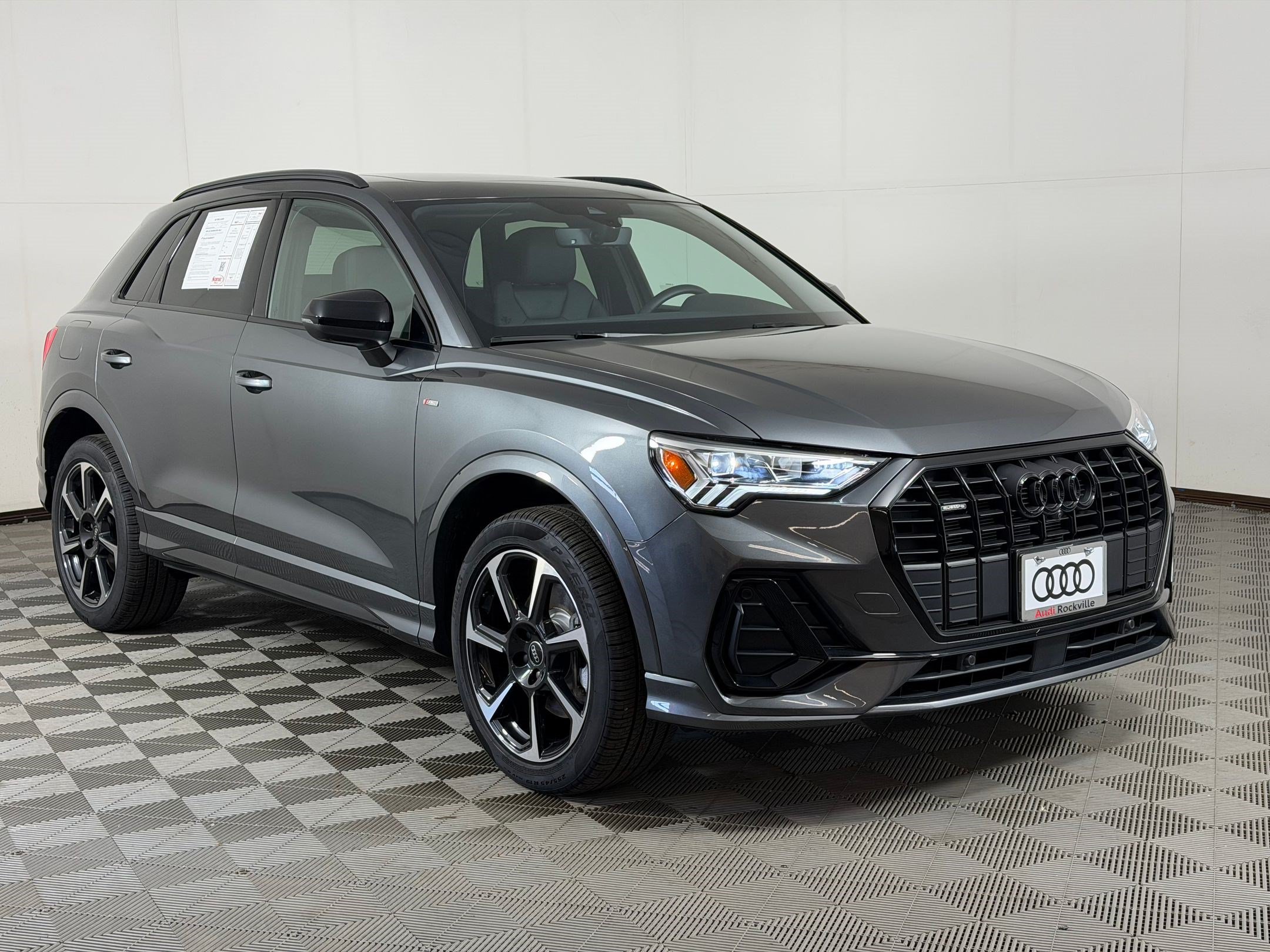 Certified 2025 Audi Q3 2.0T Premium Plus w/ Premium Plus Package AWD/4WD image 7