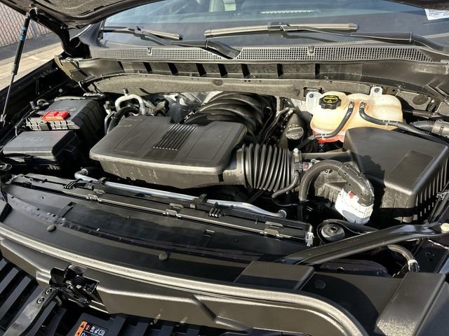 Used 2025 Chevrolet Suburban RST image 29