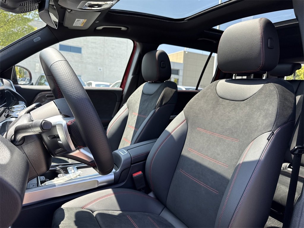 New 2026 Mercedes-Benz GLB 250 4MATIC image 12