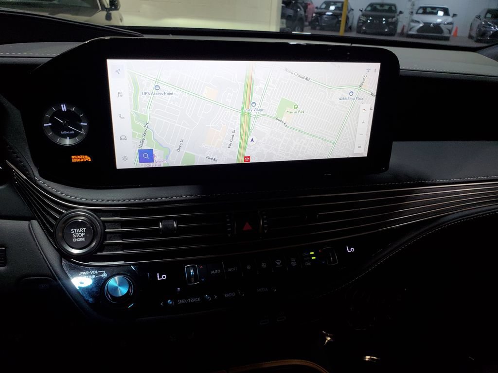Used 2023 Lexus LS 500 w/ Interior Upgrade Package RWD image 29