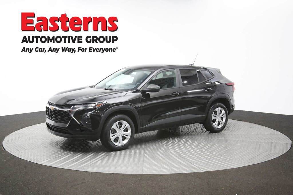 Used 2024 Chevrolet Trax LS FWD image 55