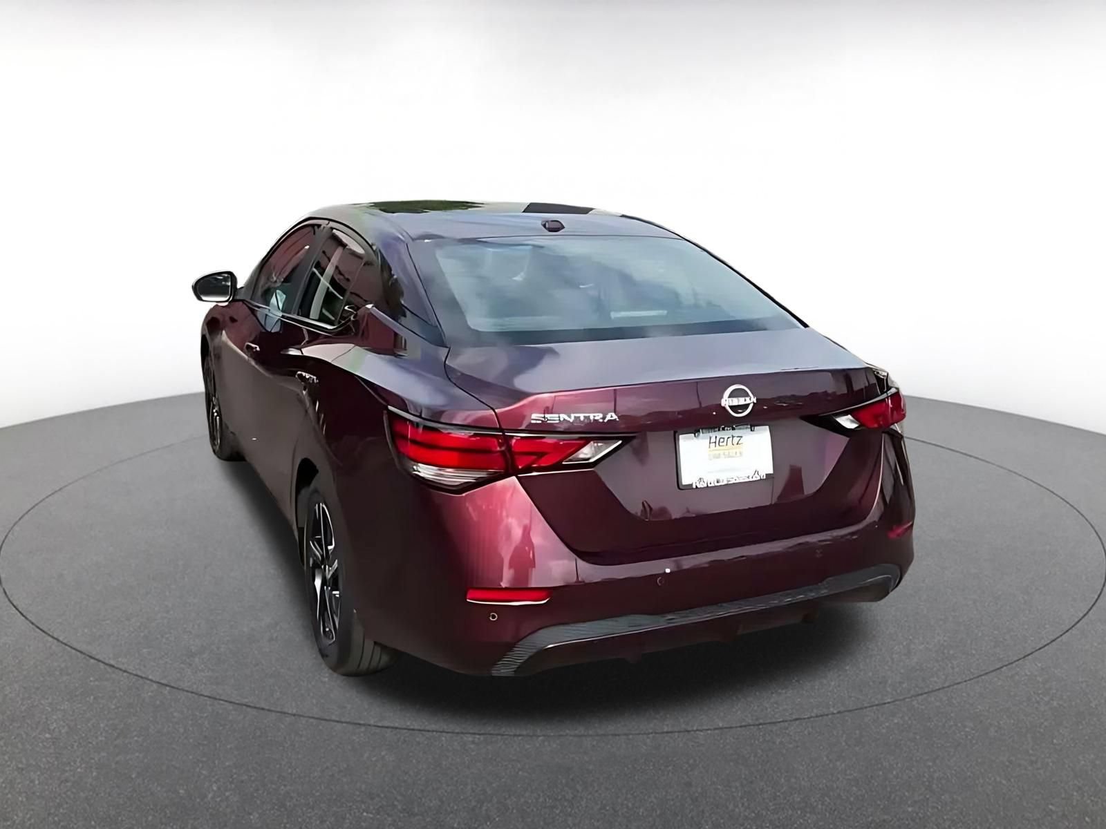 Used 2025 Nissan Sentra SV FWD image 9