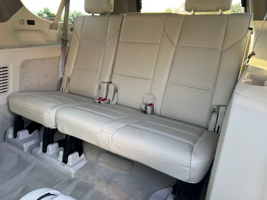Certified 2024 Cadillac Escalade ESV Sport Platinum w/ LPO, ONYX Package AWD/4WD image 16