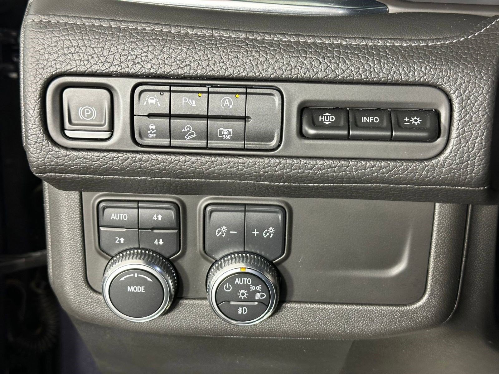 Used 2023 GMC Yukon Denali image 28