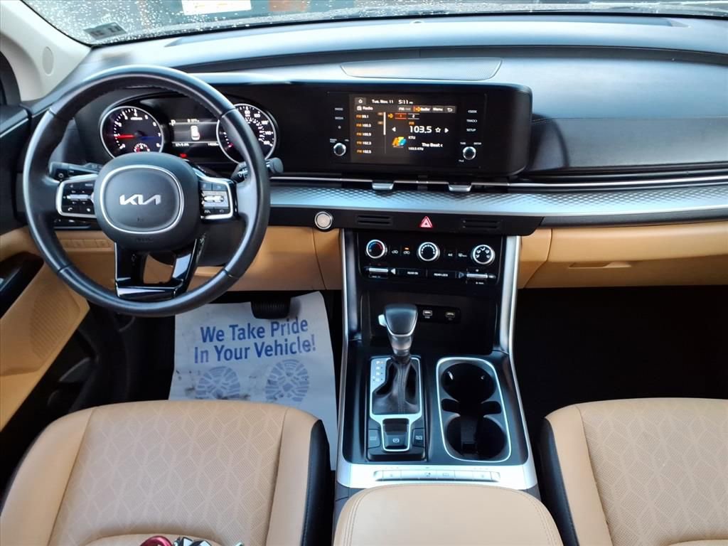 Certified 2023 Kia Carnival LX image 11