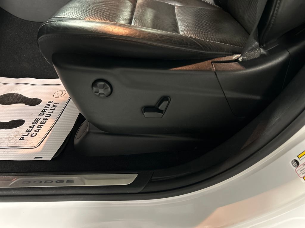 Used 2020 Dodge Durango R/T w/ Technology Group AWD/4WD image 11