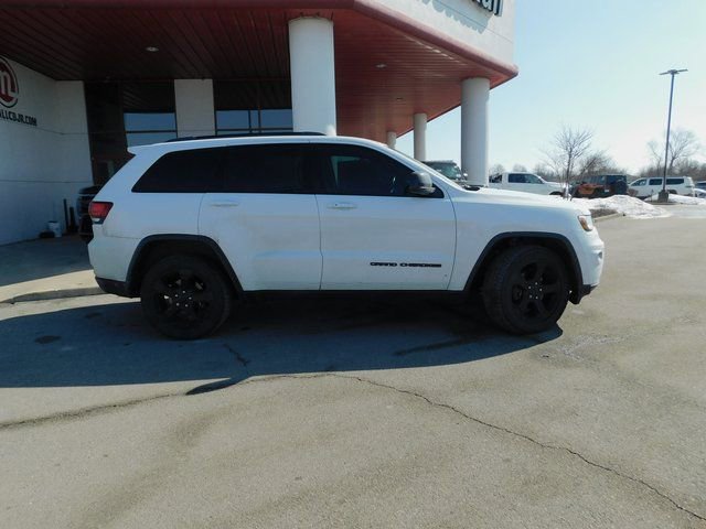 Used 2019 Jeep Grand Cherokee Laredo image 29