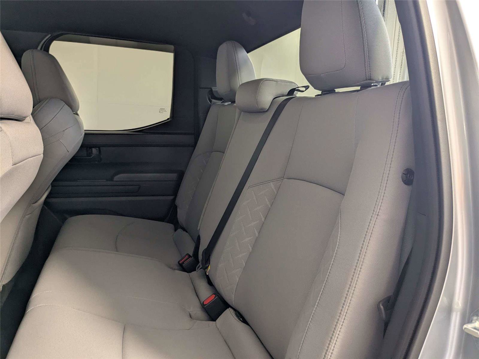 Certified 2024 Toyota Tacoma SR5 AWD/4WD image 33
