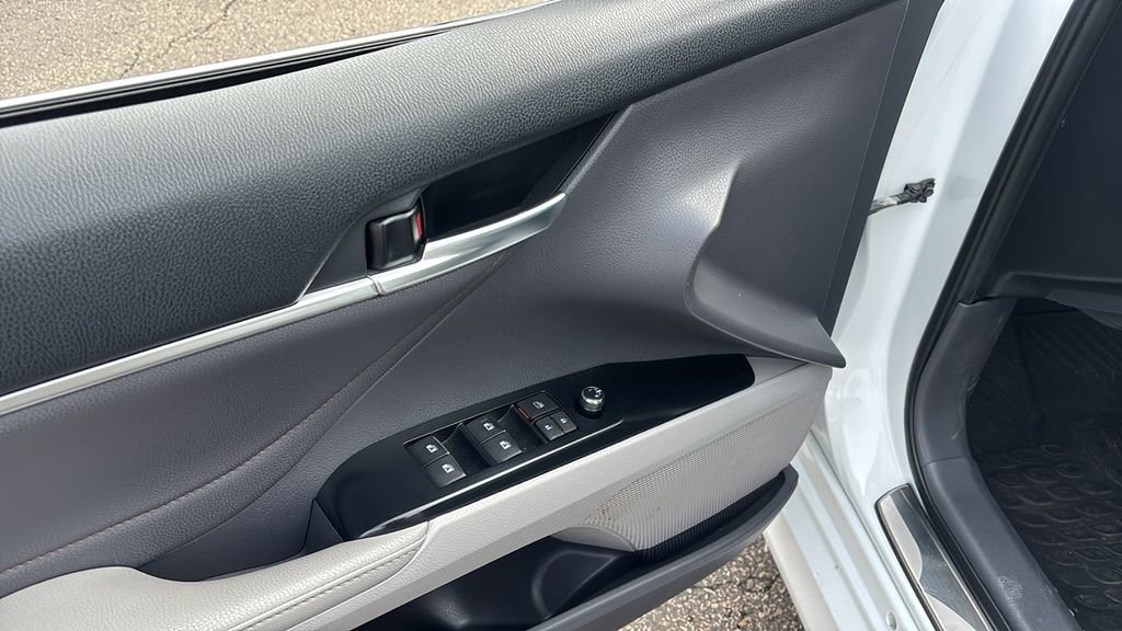 Used 2018 Toyota Camry XLE w/ Audio Package image 14